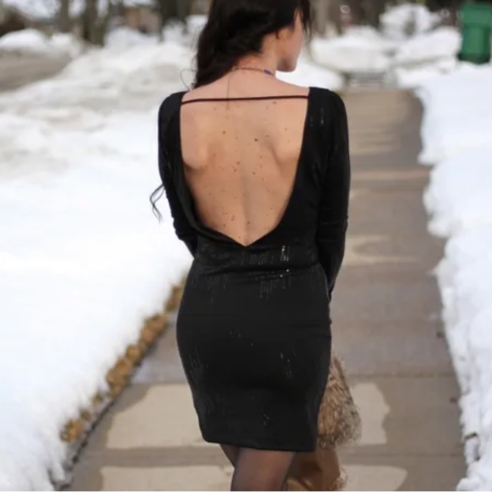 Guess- body con sequined dress